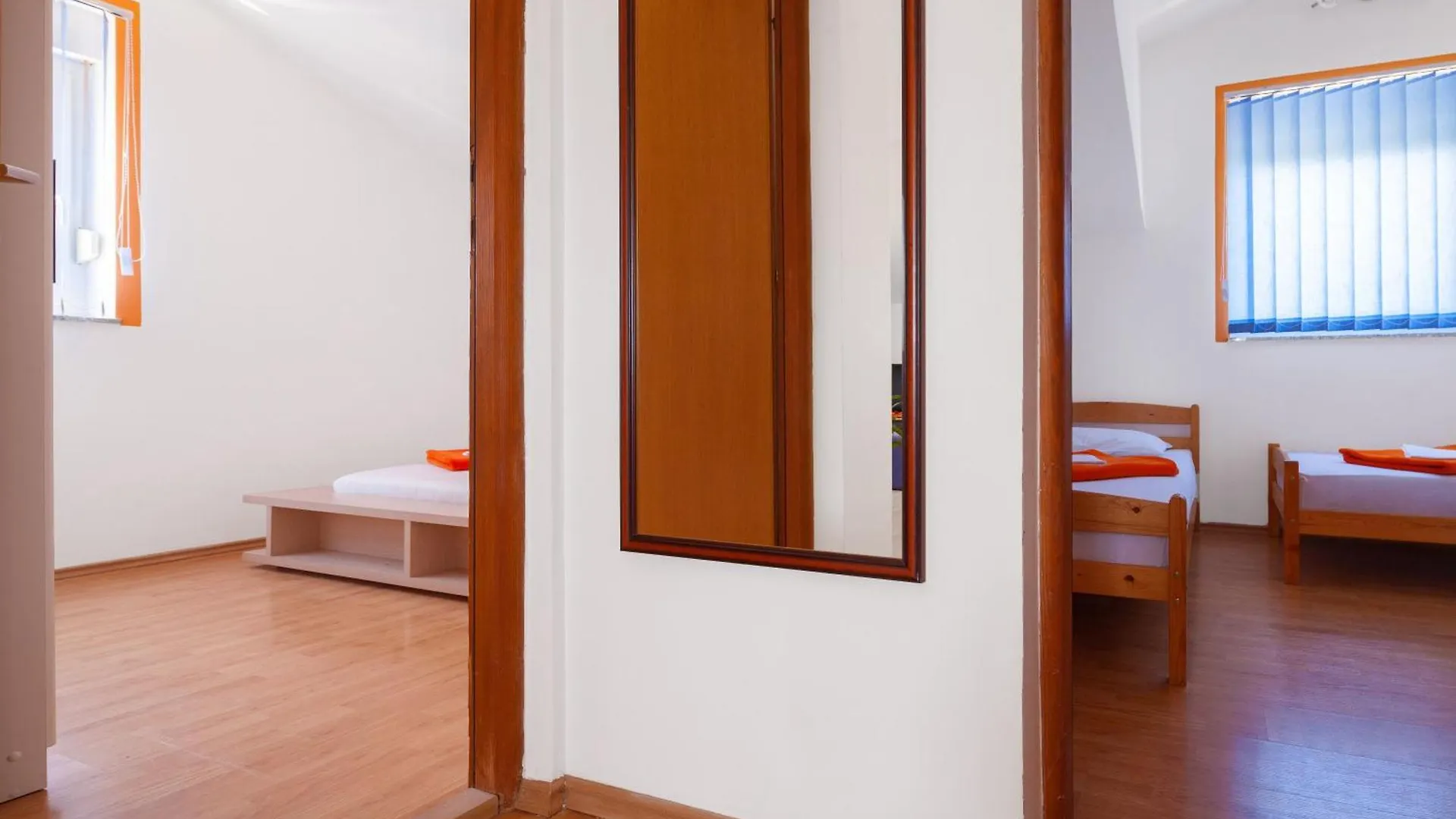 Ferienwohnung Mit Jacuzzi, Garten Und Parkplatz Liznjan Apartment