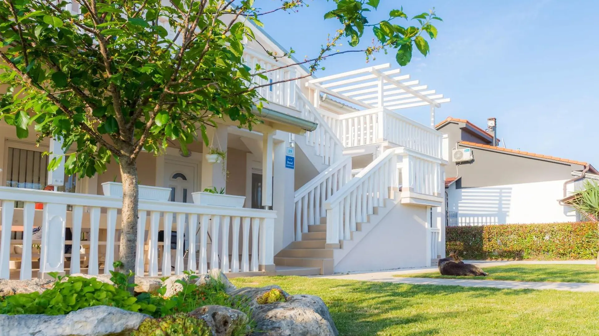 Ferienwohnung Mit Jacuzzi, Garten Und Parkplatz Liznjan Apartment